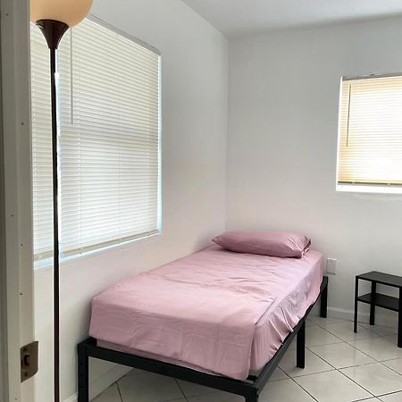 Auberge de jeunesse Ludge By Miami Airport Extérieur photo