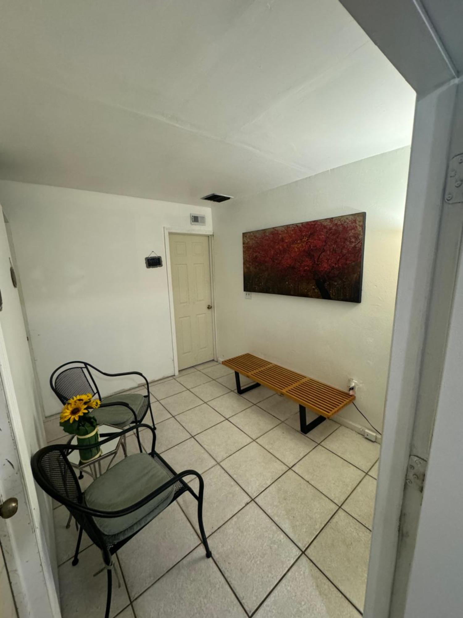 Auberge de jeunesse Ludge By Miami Airport Extérieur photo